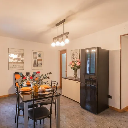 Apartment Bell Tower Square *